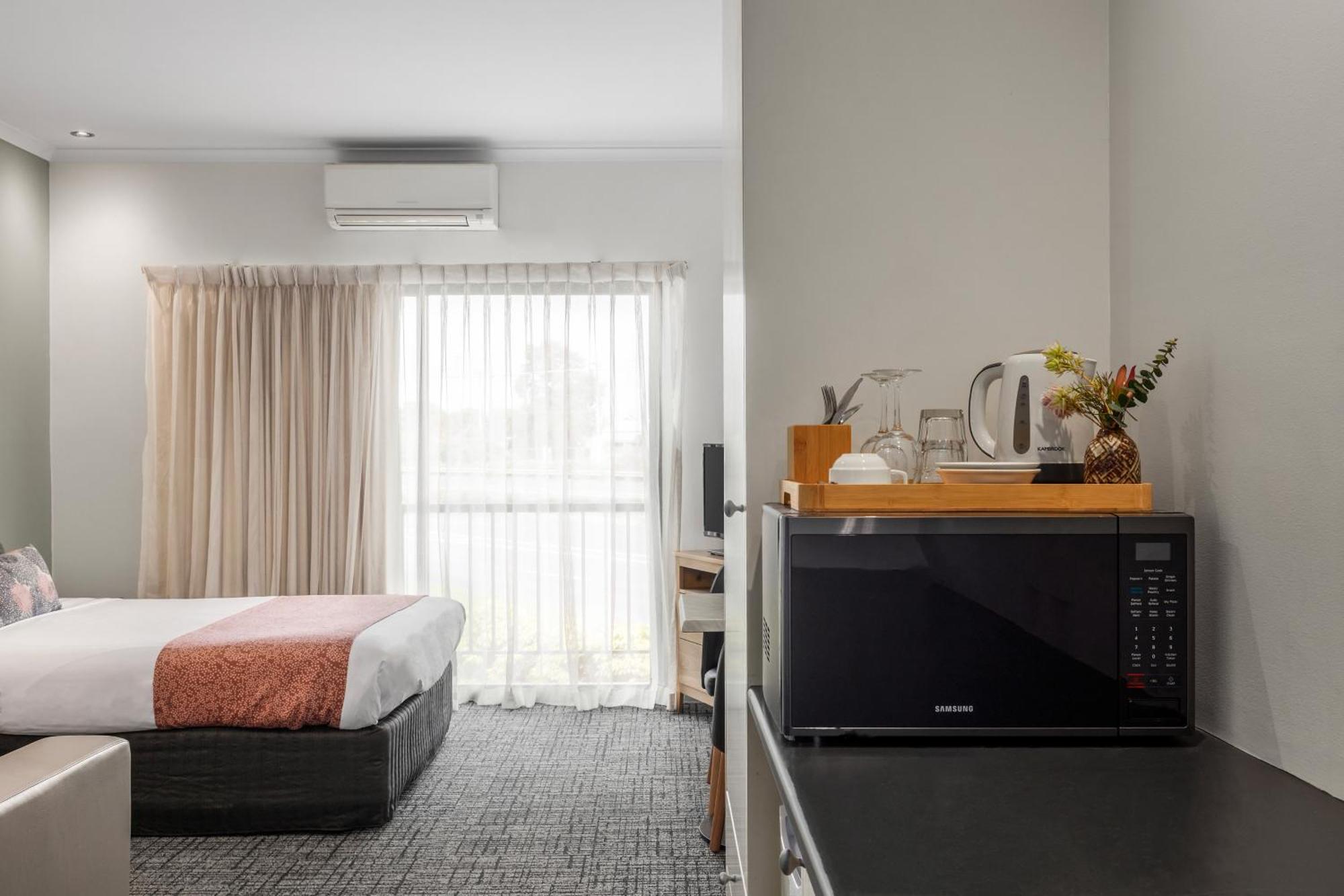 Best Western Geelong Motor Inn & Serviced Apartments Exterior photo